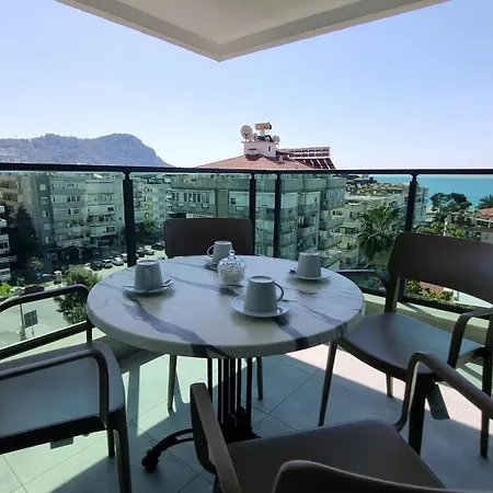 Elite Luxury - 3 Apartahotel