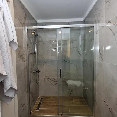 Elite Luxury - 3 Apartahotel *