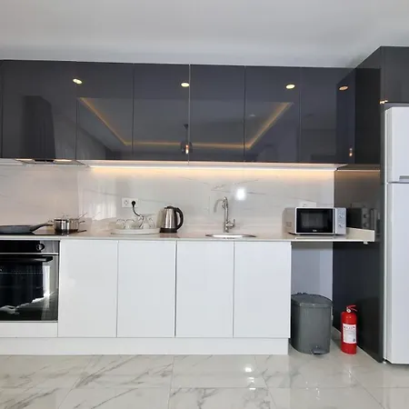 Elite Luxury - 3 Apartahotel