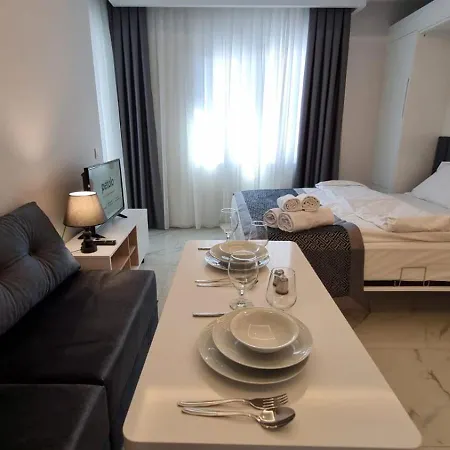 Elite Luxury - 3 Apartahotel