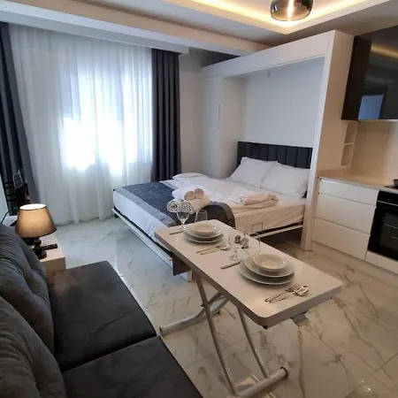 Elite Luxury - 3 Aparthotel 4*